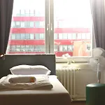 Hostel City Sued